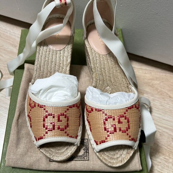 Gucci GG Espadrille Sandals WOMEN - Picture 5 of 9